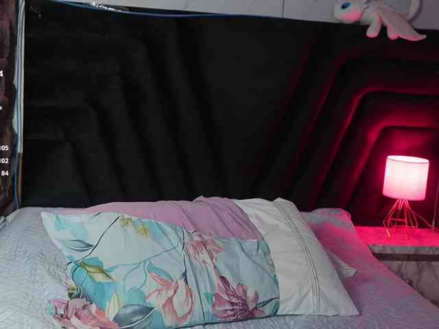 hollyvega webcam
