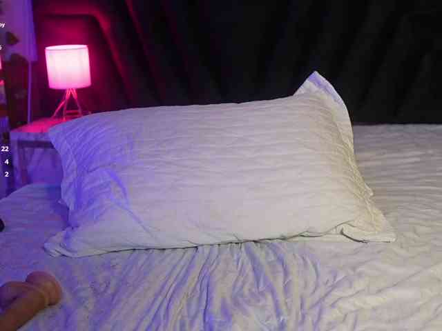 hollyvega webcam