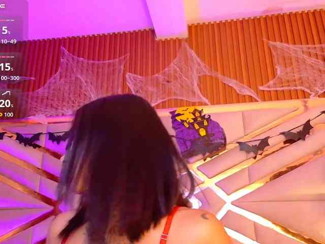 hollyvega