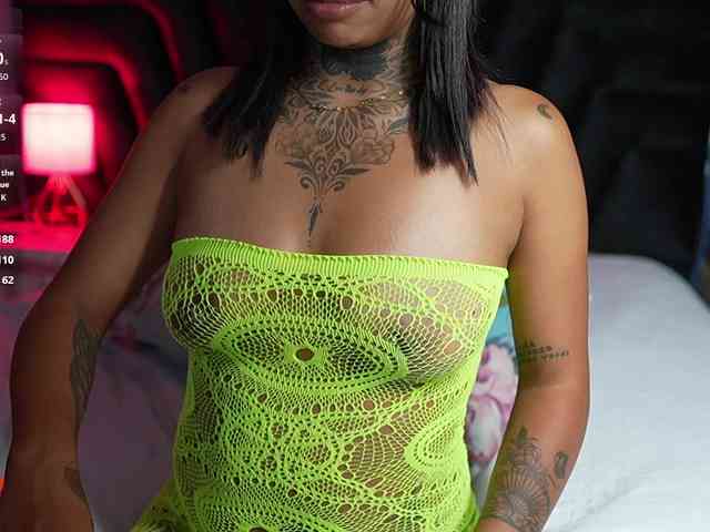 hollyvega webcam