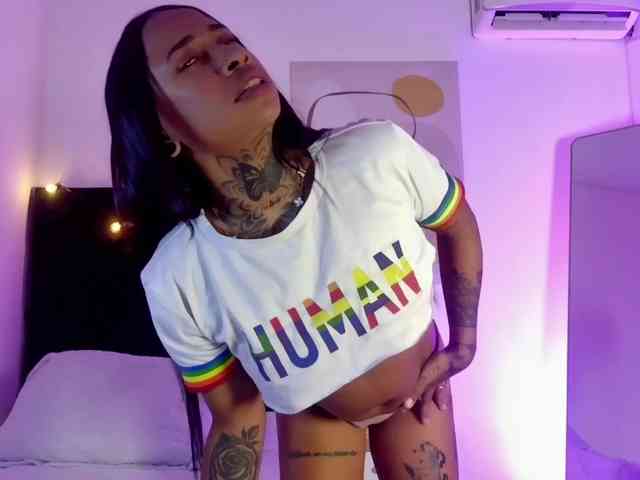 hollyvega webcam