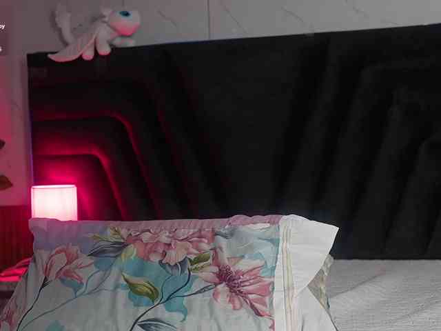 hollyvega