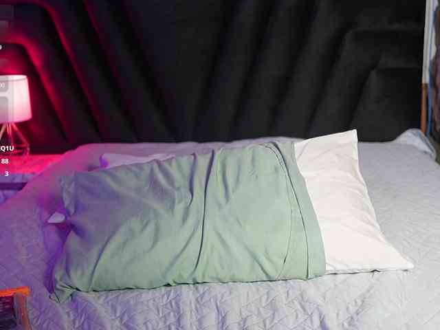 hollyvega webcam