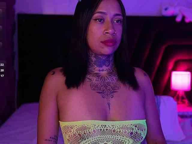 hollyvega webcam