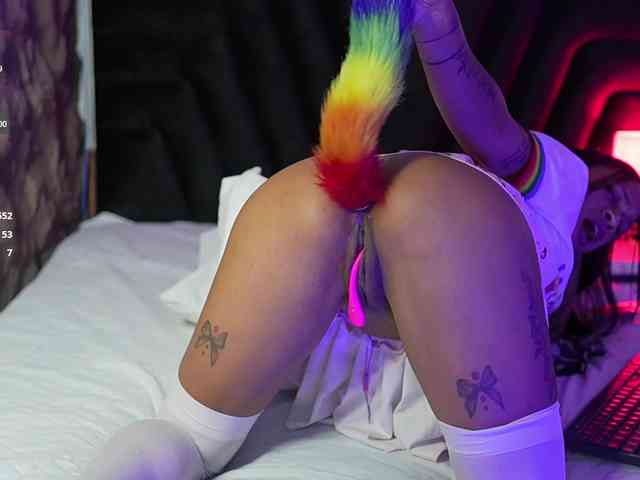 hollyvega webcam