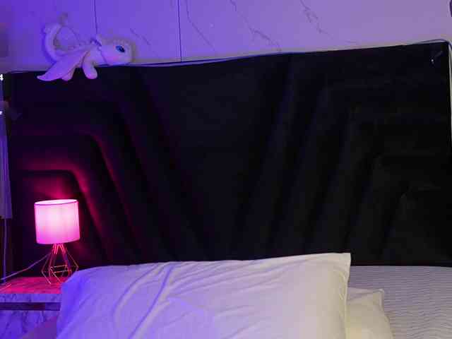 hollyvega webcam