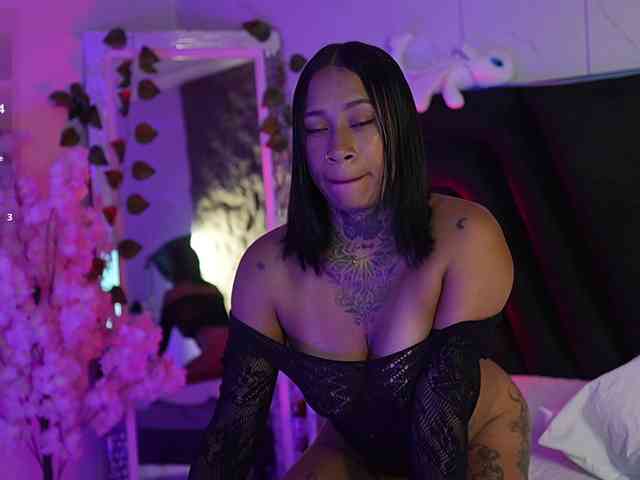 hollyvega webcam