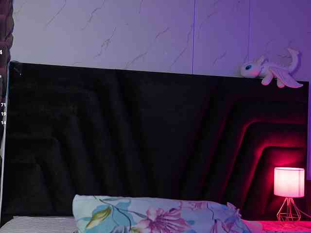 hollyvega webcam