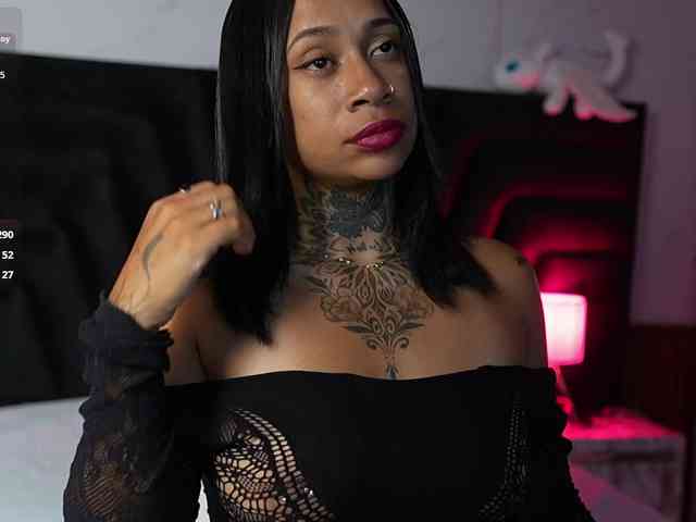 hollyvega