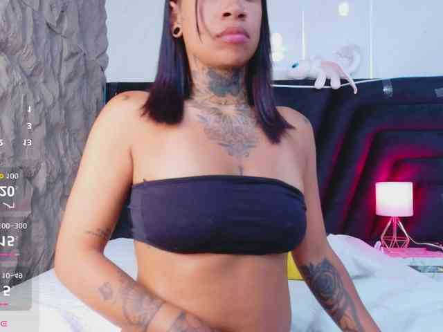 hollyvega webcam