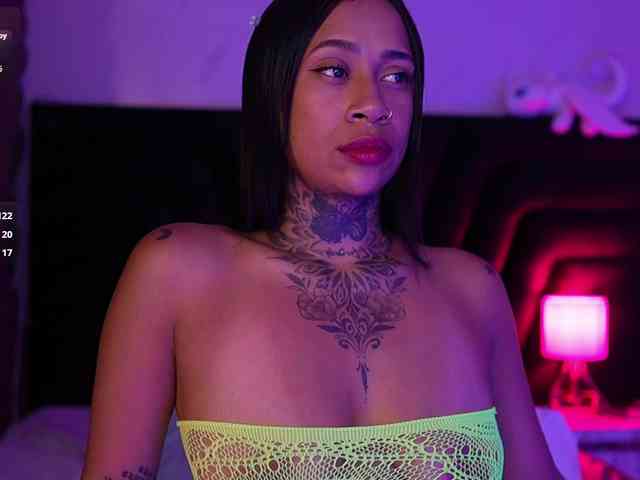 hollyvega webcam