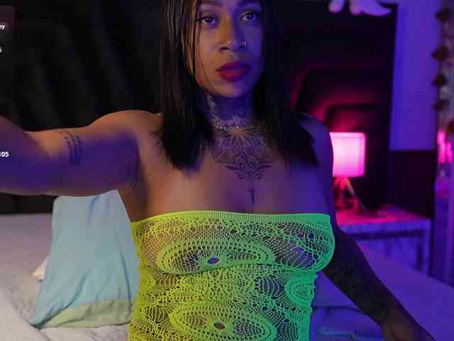 hollyvega webcam
