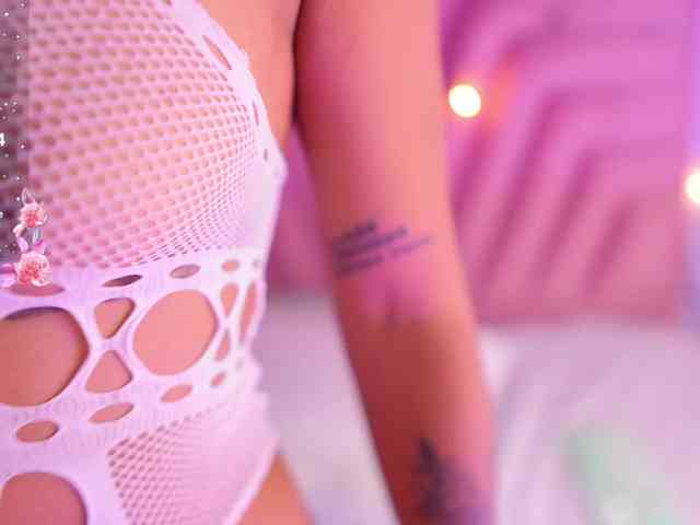 hollyvega webcam
