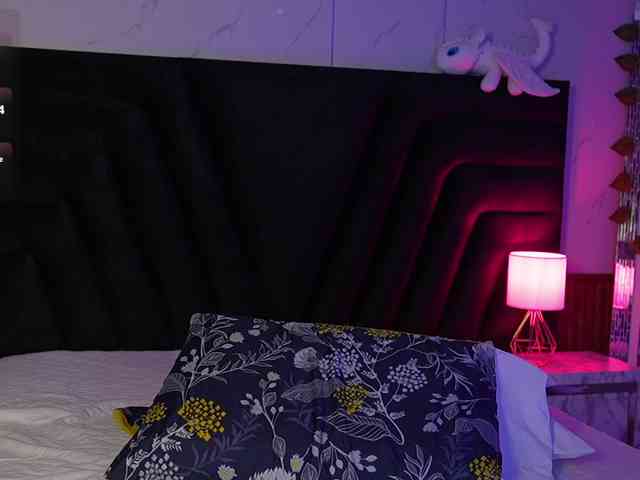 hollyvega webcam