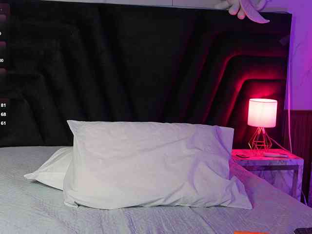 hollyvega webcam