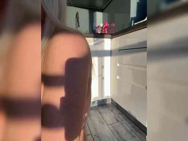 AlisaSecret webcam