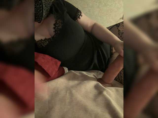 Sexy-candies1 live cam on BongaCams