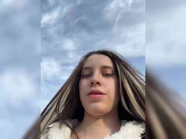 FunnyBanny0312 webcam