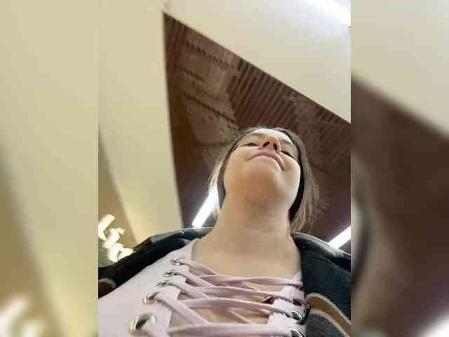 FunnyBanny0312 webcam