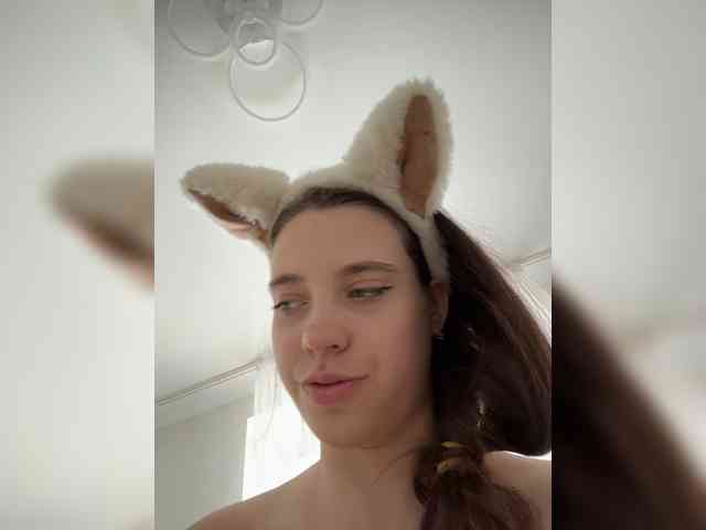 FunnyBanny0312 webcam
