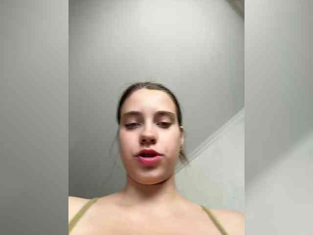 FunnyBanny0312 webcam