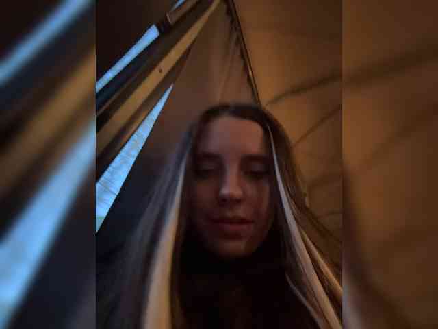 FunnyBanny0312 webcam