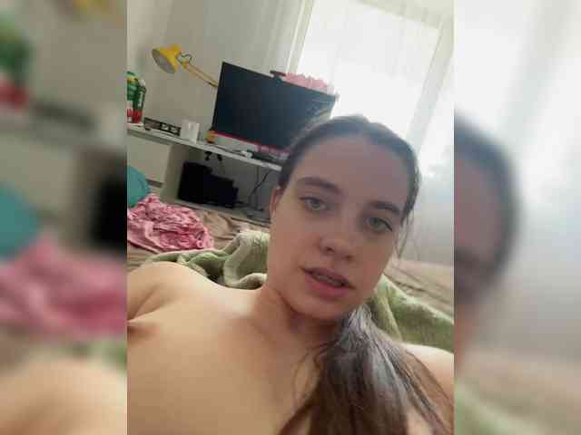 FunnyBanny0312 webcam
