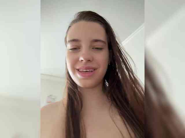FunnyBanny0312 webcam