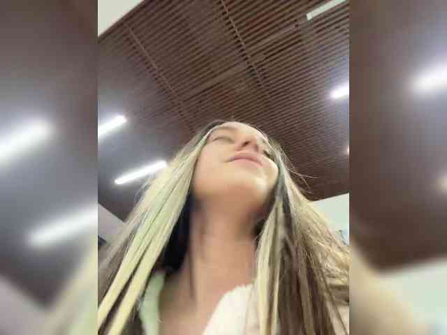 FunnyBanny0312 webcam