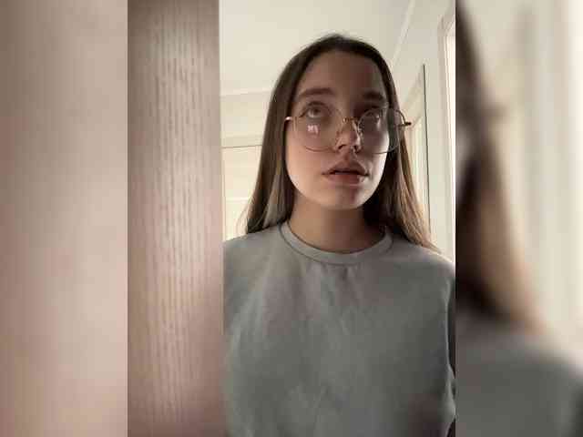 FunnyBanny0312 webcam