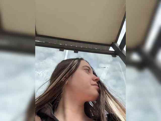 FunnyBanny0312 webcam