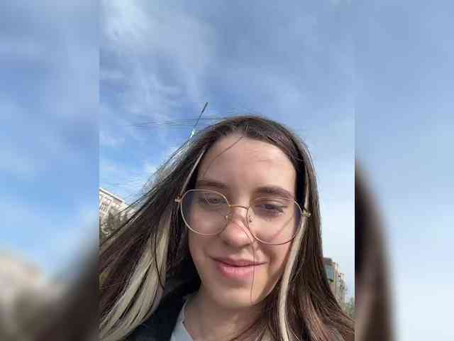 FunnyBanny0312 webcam