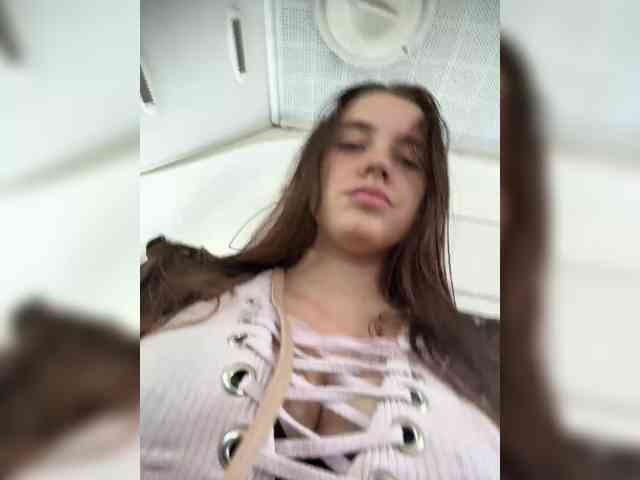 FunnyBanny0312 webcam