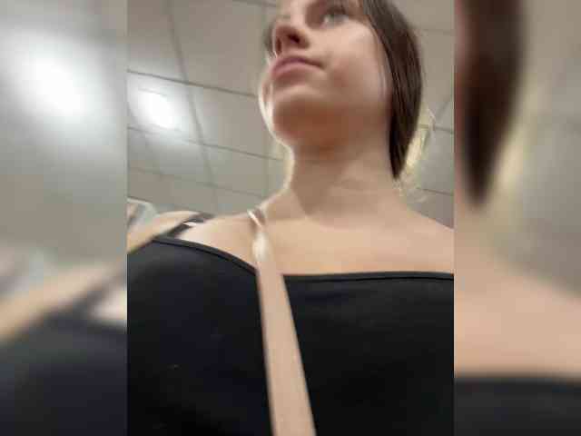 FunnyBanny0312 webcam