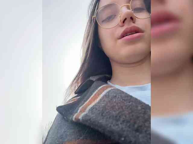 FunnyBanny0312 webcam