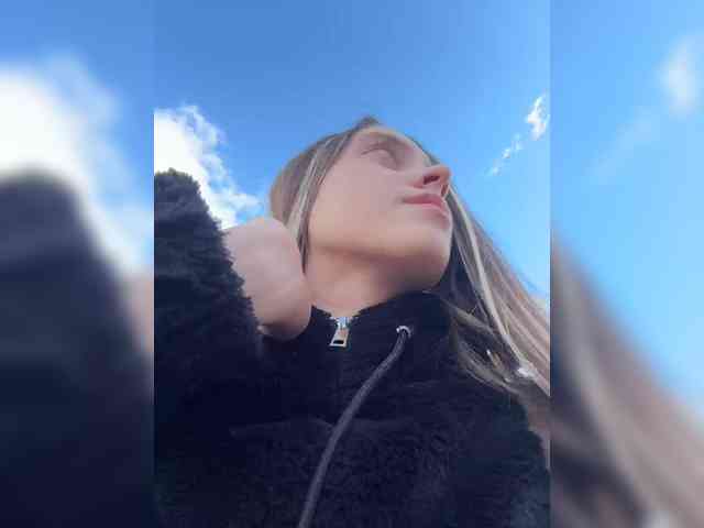 FunnyBanny0312 webcam