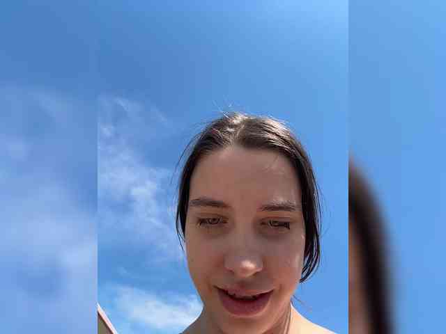 FunnyBanny0312 webcam