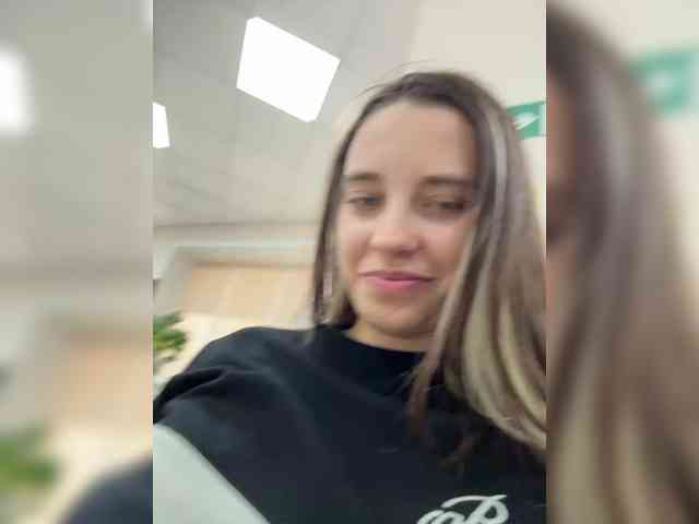 FunnyBanny0312 webcam