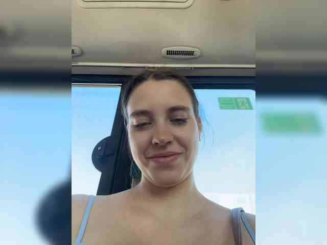 FunnyBanny0312 webcam