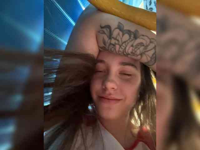 FunnyBanny0312 webcam