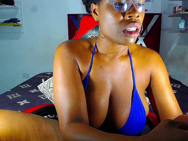 danisabrown live cam on BongaCams