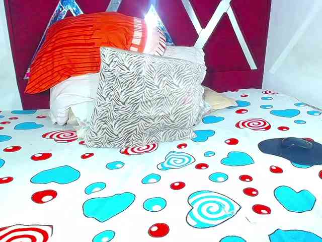 danisabrown's live room