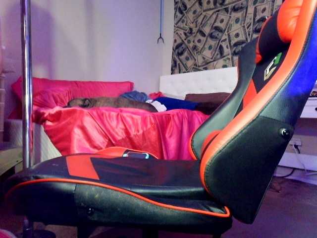SummerCanBeBought live cam on BongaCams