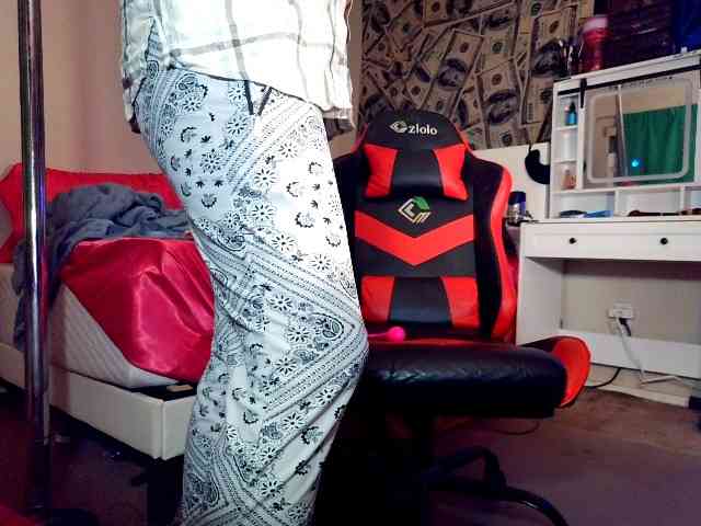 SummerCanBeBought webcam
