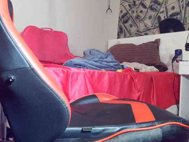 SummerCanBeBought webcam