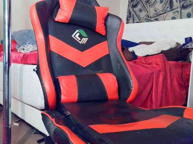 SummerCanBeBought webcam