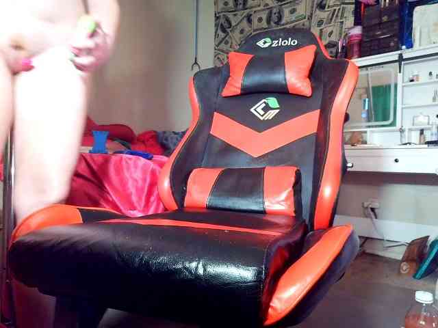 SummerCanBeBought webcam