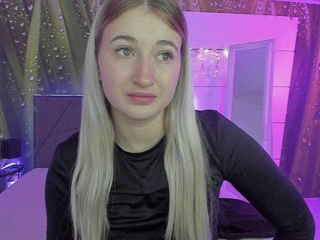 HollyTaillor live cam on BongaCams