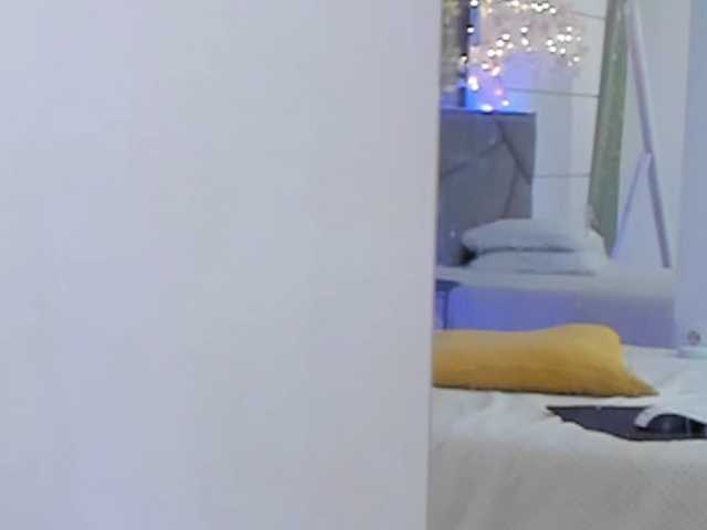 HollyTaillor live cam on BongaCams
