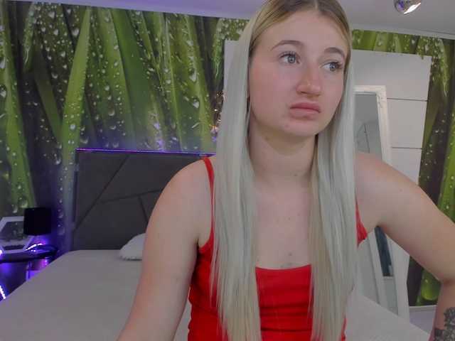 HollyTaillor live webcam show